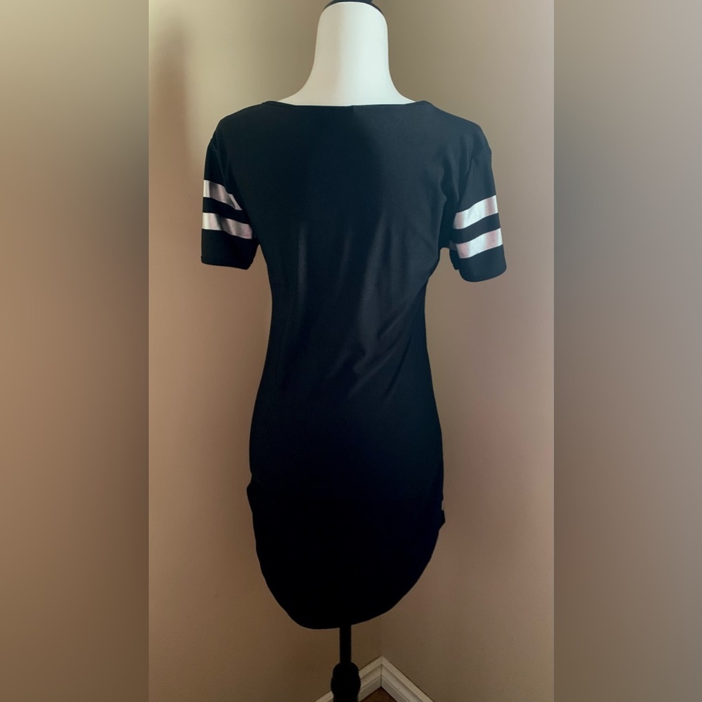 COCO 5 Dress - Picture 4 of 5